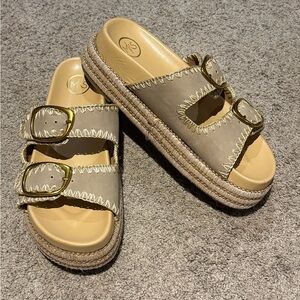 Platform Espadrille Slide Sandals in Taupe
